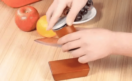 Handheld rolling knife sharpener with diamond sharpening stone for long-lasting sharpness